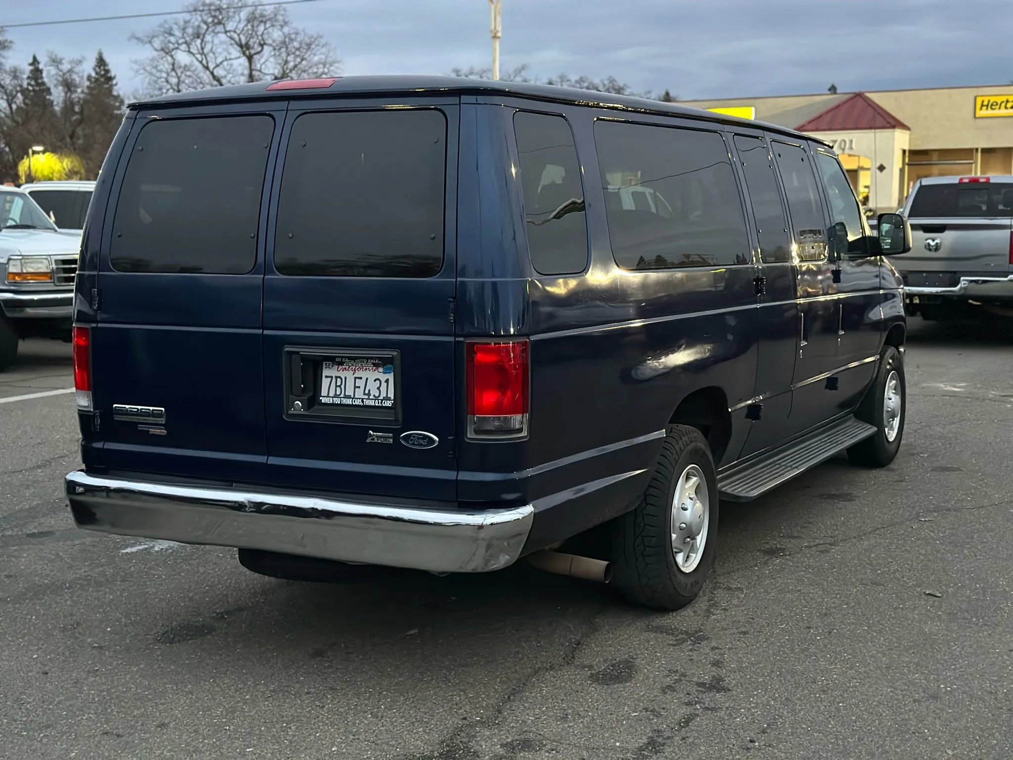 Used 2013 Ford E-350 and Econoline 350 XL image 4