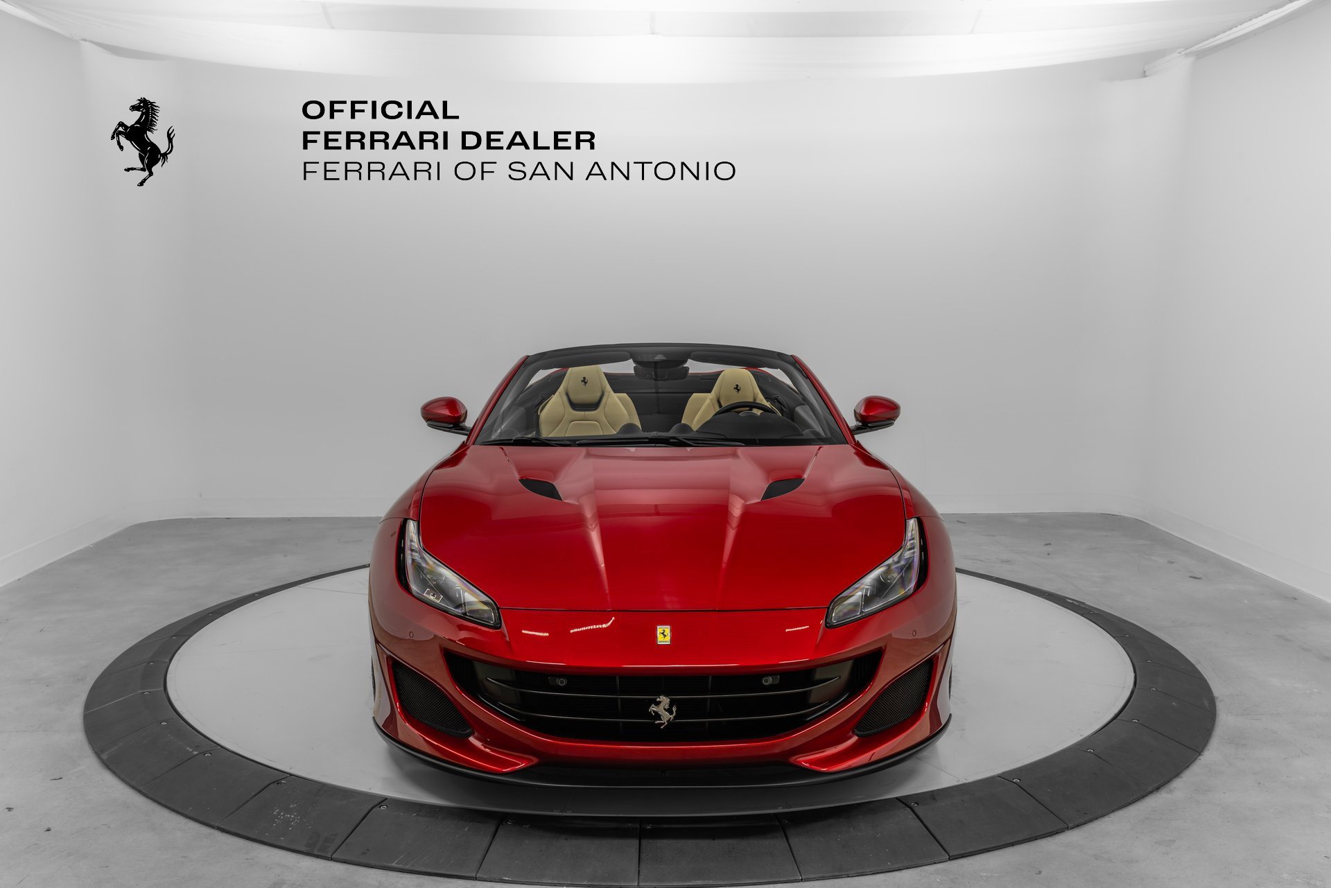 Certified 2020 Ferrari Portofino image 8