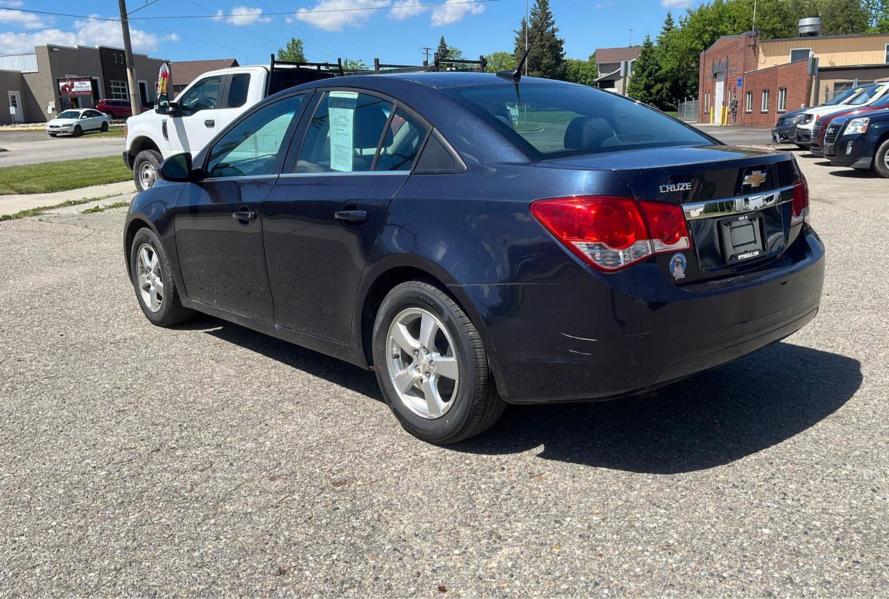 Used 2014 Chevrolet Cruze LT FWD image 3