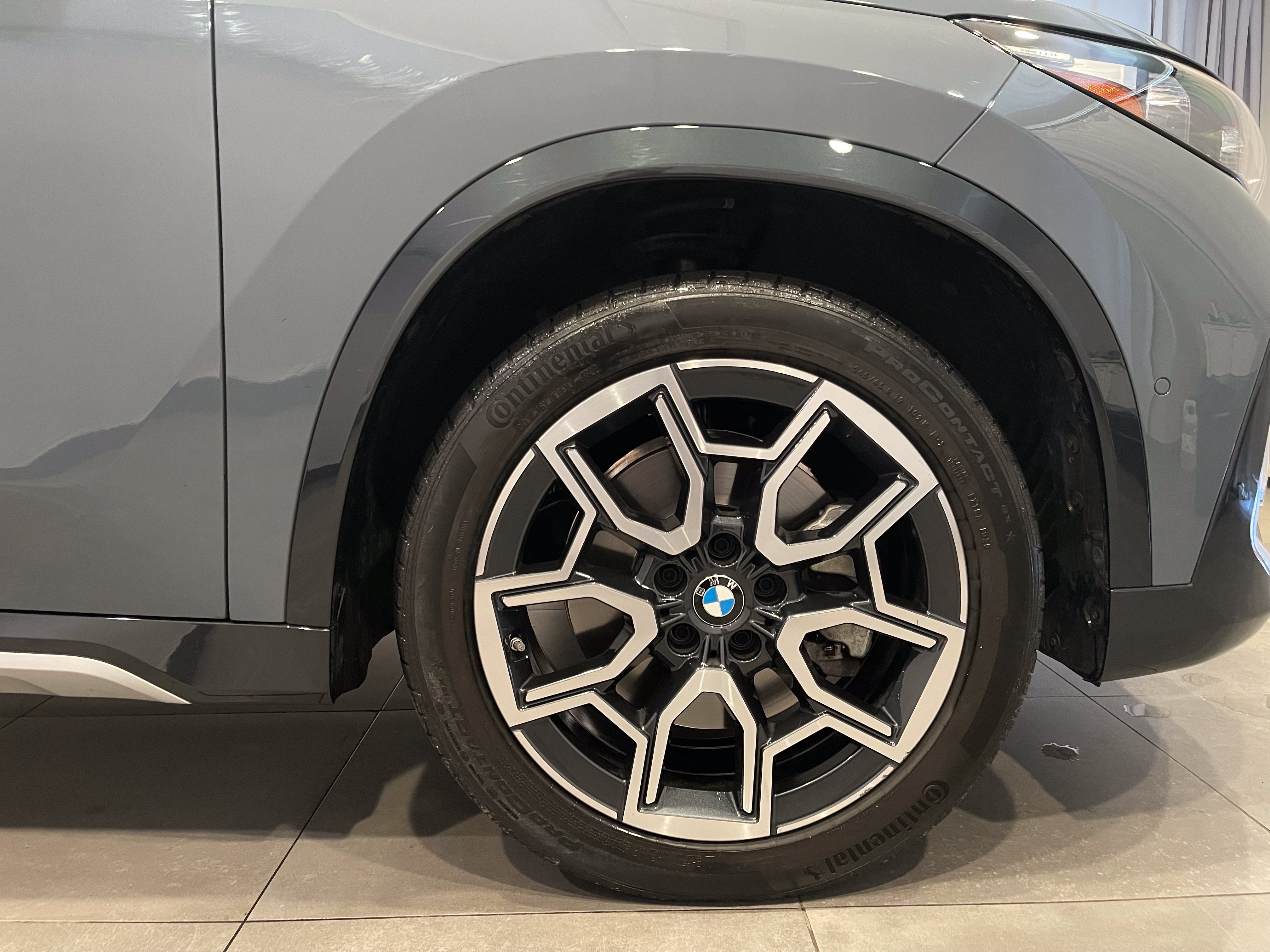 Certified 2023 BMW X1 xDrive28i w/ Premium Package AWD/4WD image 11