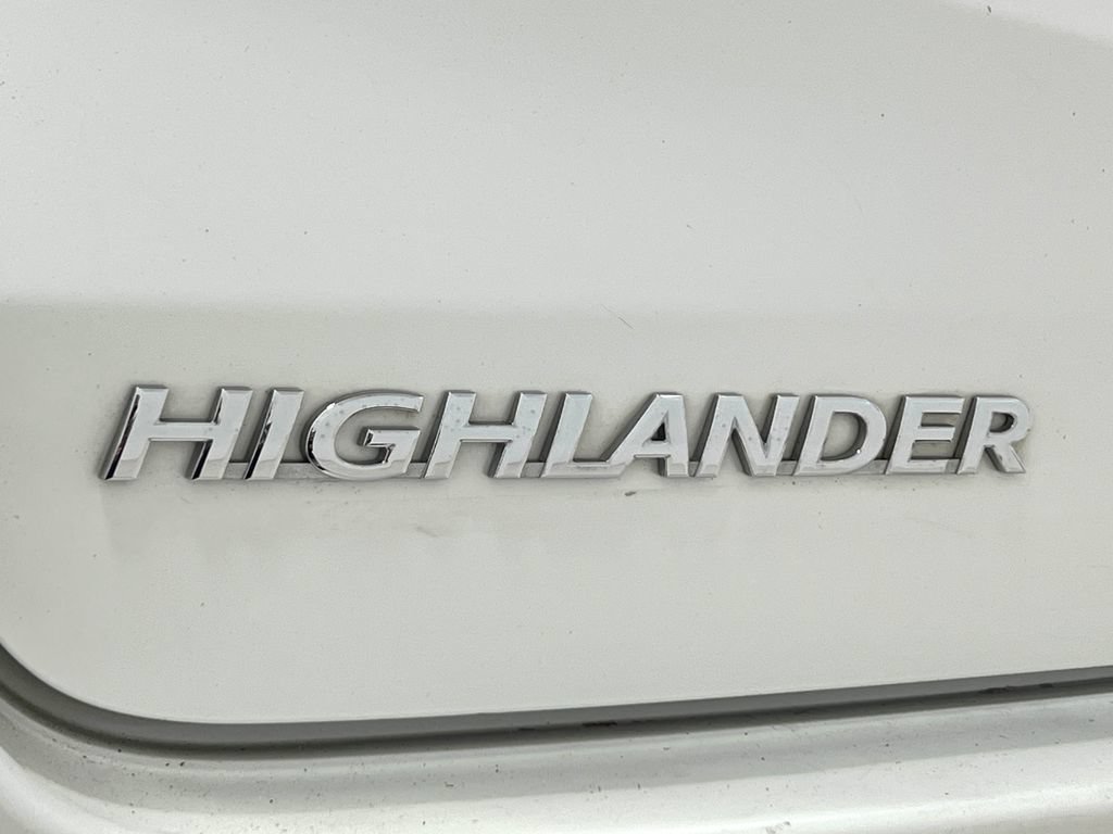 Used 2018 Toyota Highlander XLE AWD/4WD image 41