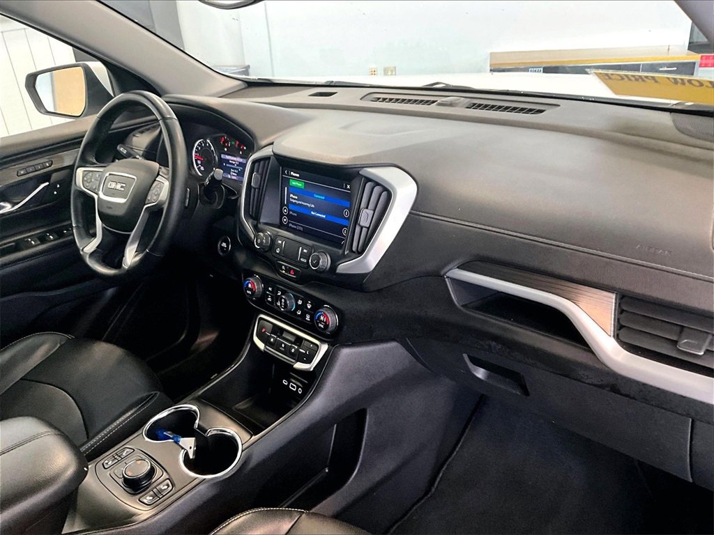 Used 2023 GMC Terrain SLT image 14