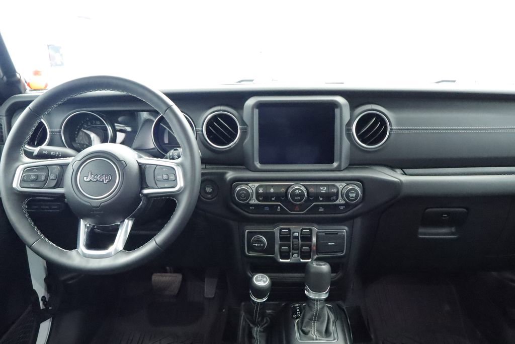 Used 2023 Jeep Wrangler Unlimited Sahara w/ Cold Weather Group AWD/4WD image 23