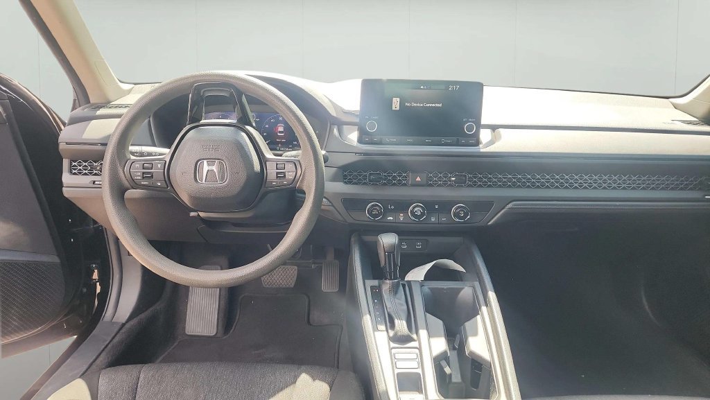 Used 2023 Honda Accord LX image 11