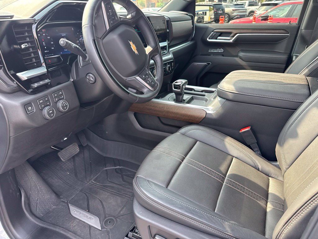 Used 2026 Chevrolet Silverado 1500 High Country AWD/4WD image 24