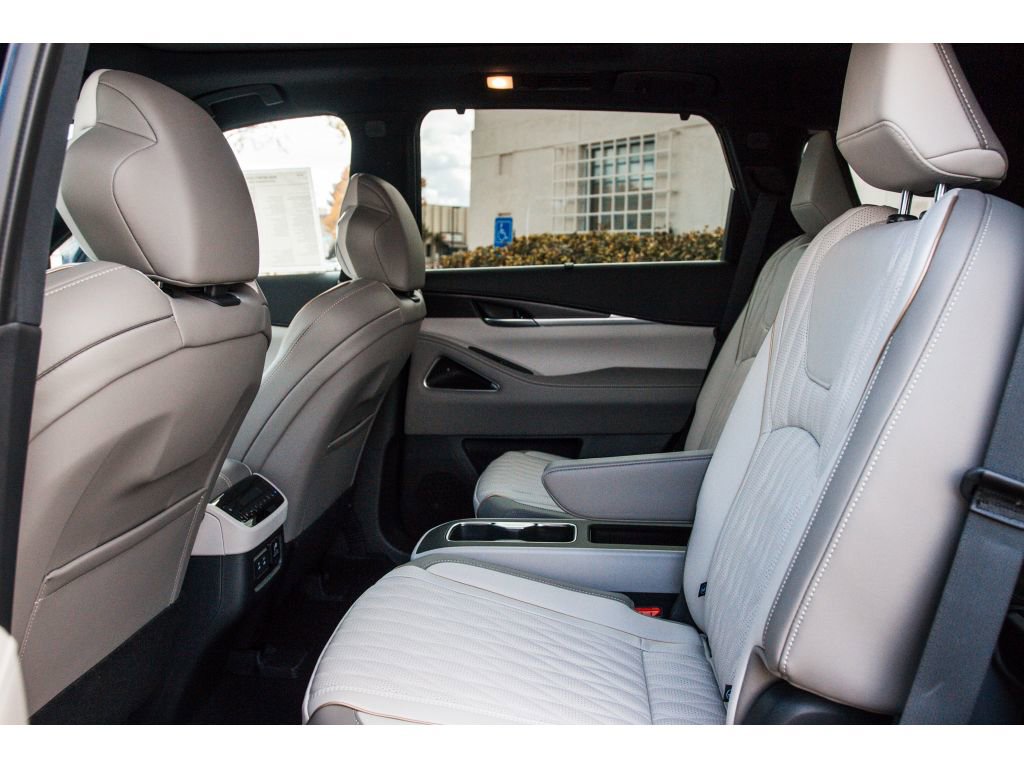 New 2026 INFINITI QX60 Autograph w/ Dark Cargo Package image 28