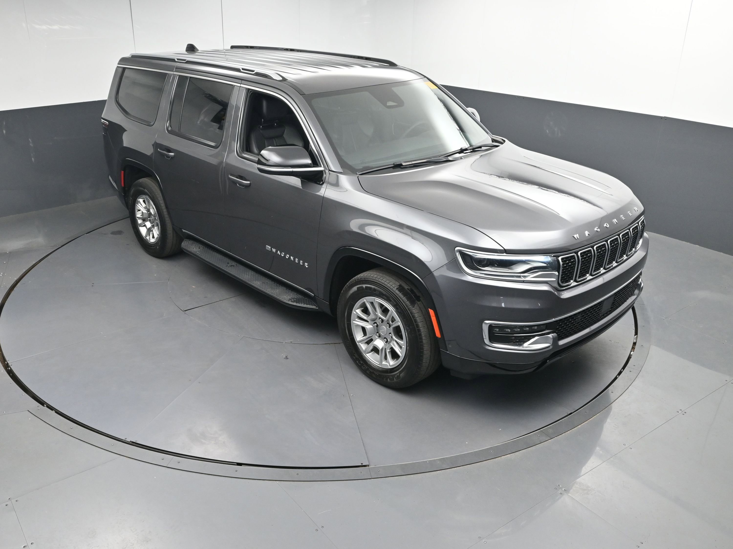 Used 2024 Jeep Wagoneer 2WD image 38