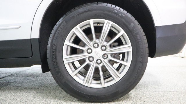 Used 2017 Cadillac XT5 Luxury w/ Driver Awareness Package AWD/4WD image 24