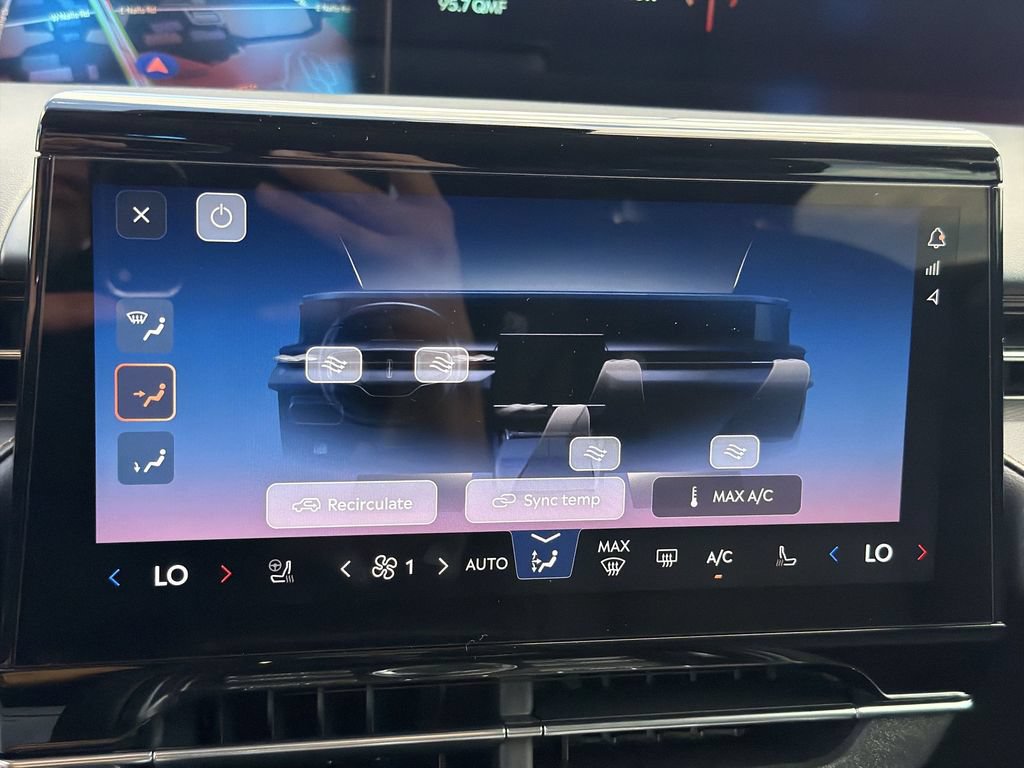 New 2026 Lincoln Nautilus Premier AWD/4WD image 19