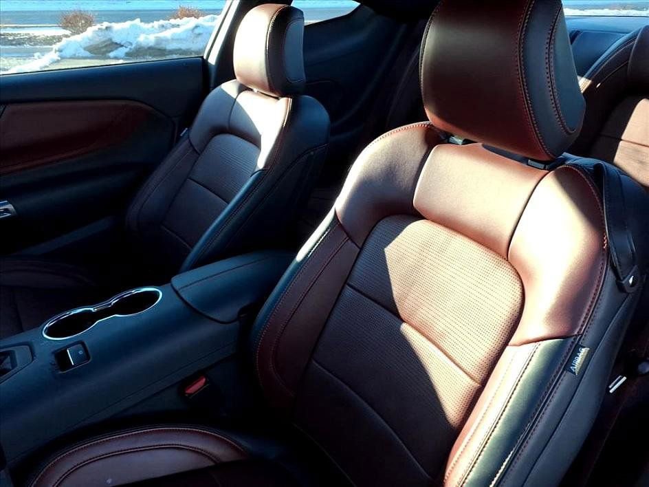 Used 2025 Ford Mustang GT Premium image 17