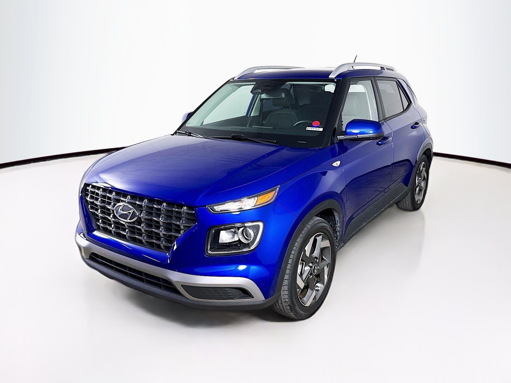 Used 2024 Hyundai Venue SEL FWD image 4