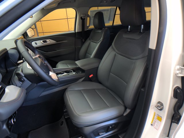 New 2026 Ford Explorer Active w/ Active Comfort Package AWD/4WD image 10