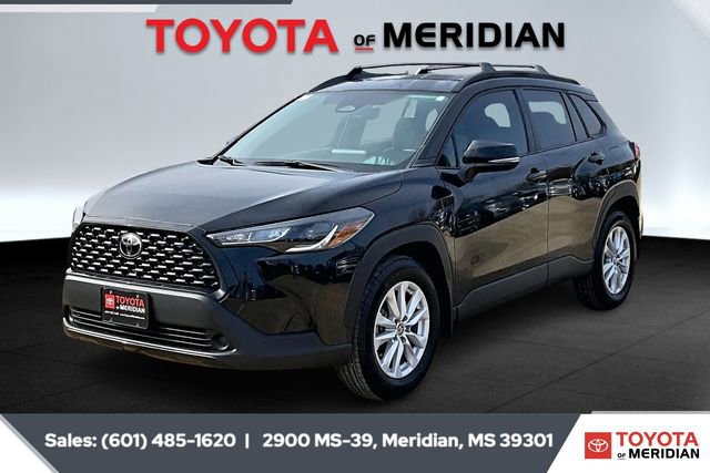 Used 2024 Toyota Corolla Cross LE image 9