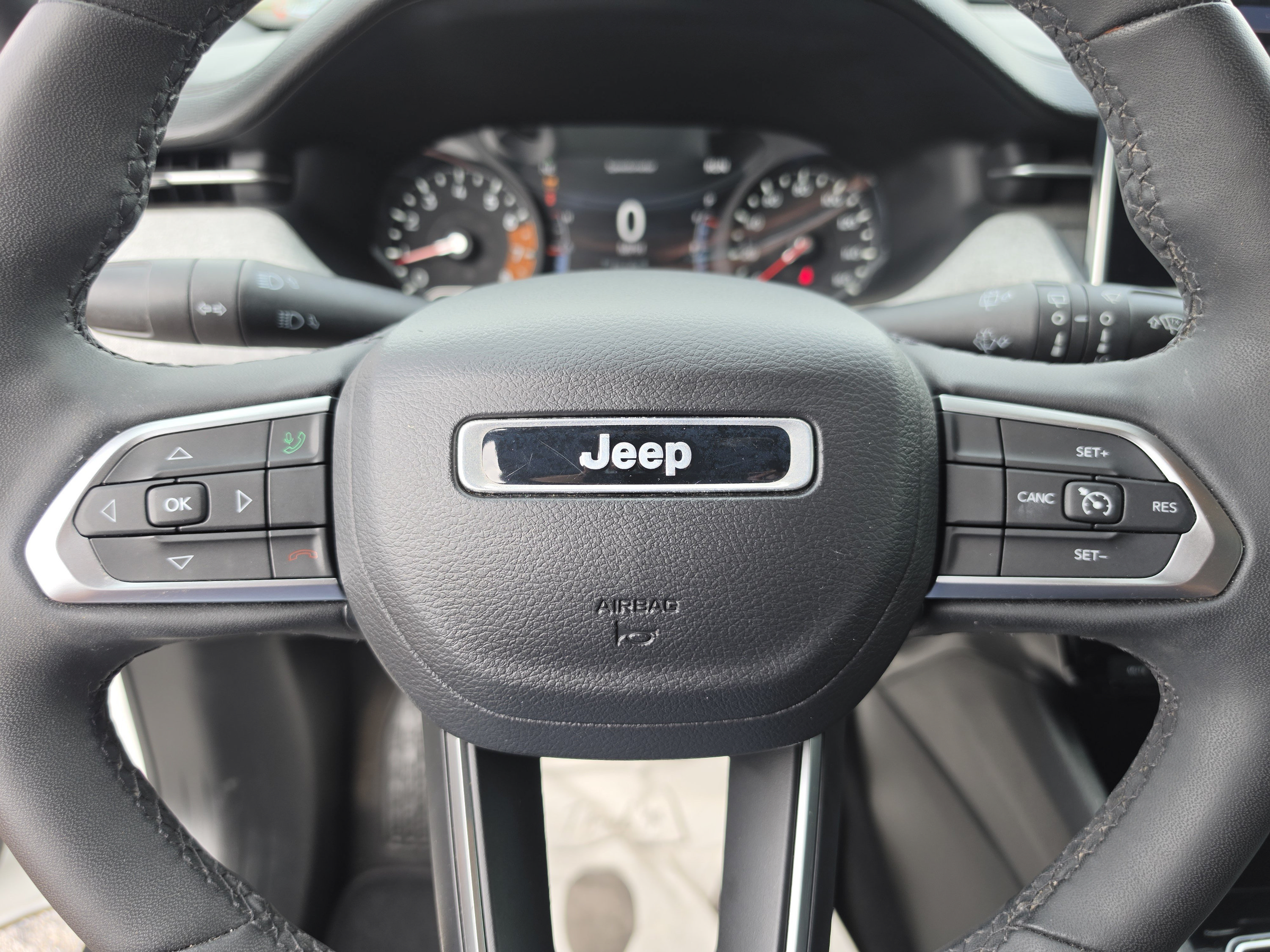 Used 2023 Jeep Compass Latitude AWD/4WD image 34