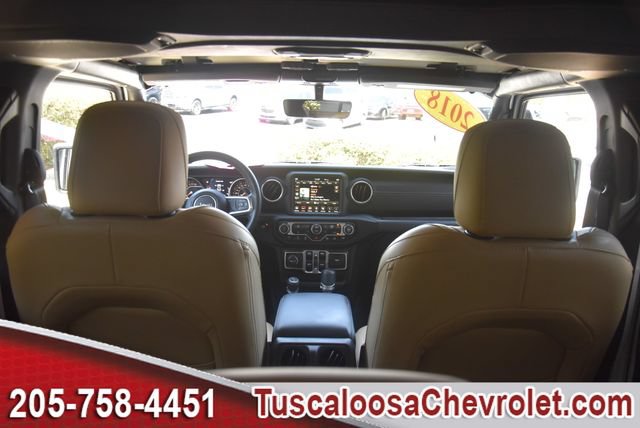 Used 2018 Jeep Wrangler Unlimited Sahara AWD/4WD image 11