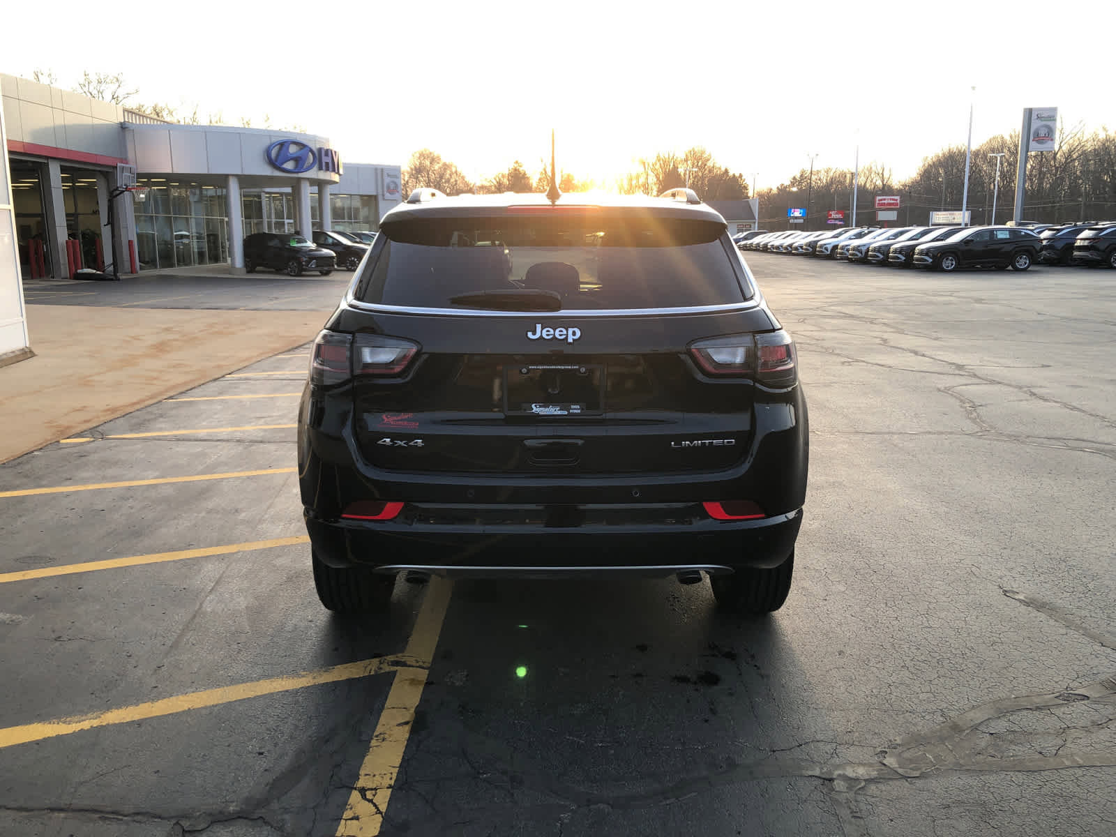Used 2023 Jeep Compass Limited w/ Elite Group image 5