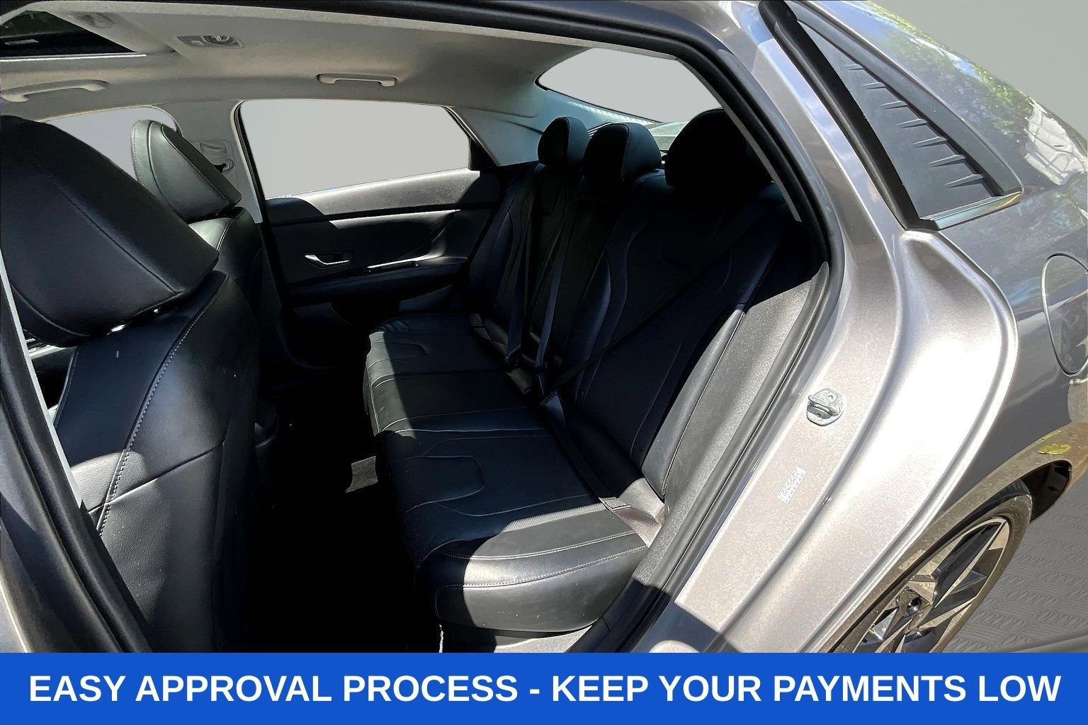 Used 2023 Hyundai Elantra Limited w/ Preferred Accessory Package FWD image 23