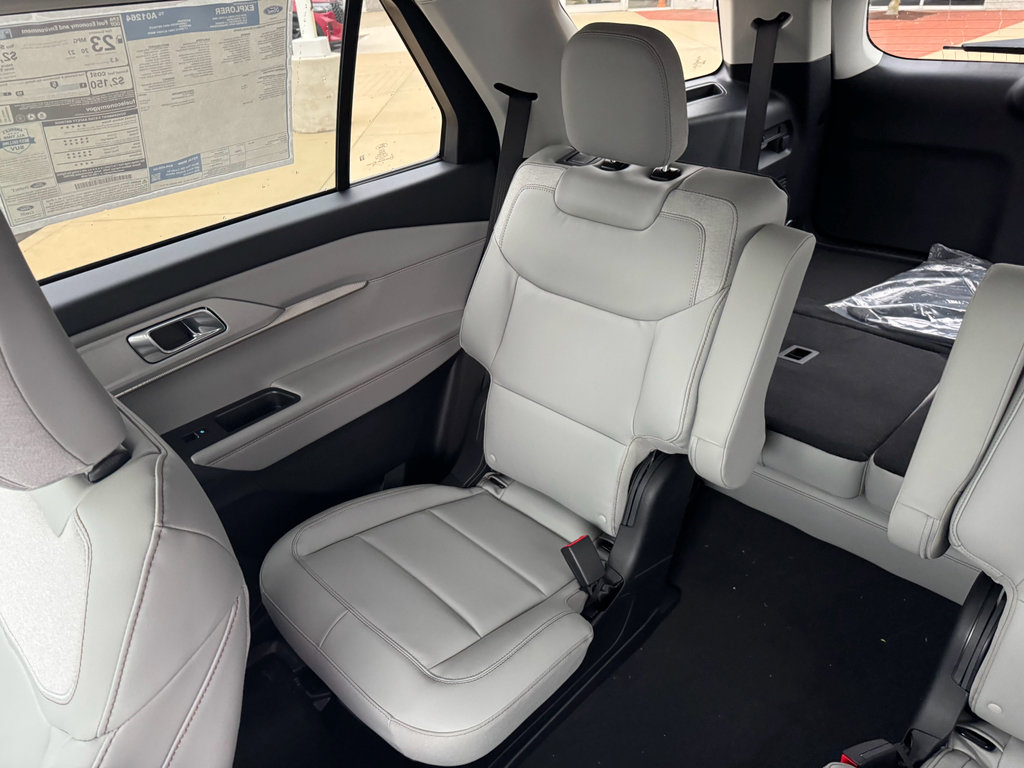 New 2026 Ford Explorer Active image 28