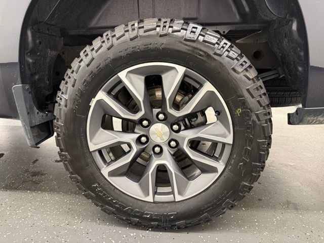 Used 2024 Chevrolet Silverado 1500 LT AWD/4WD image 20
