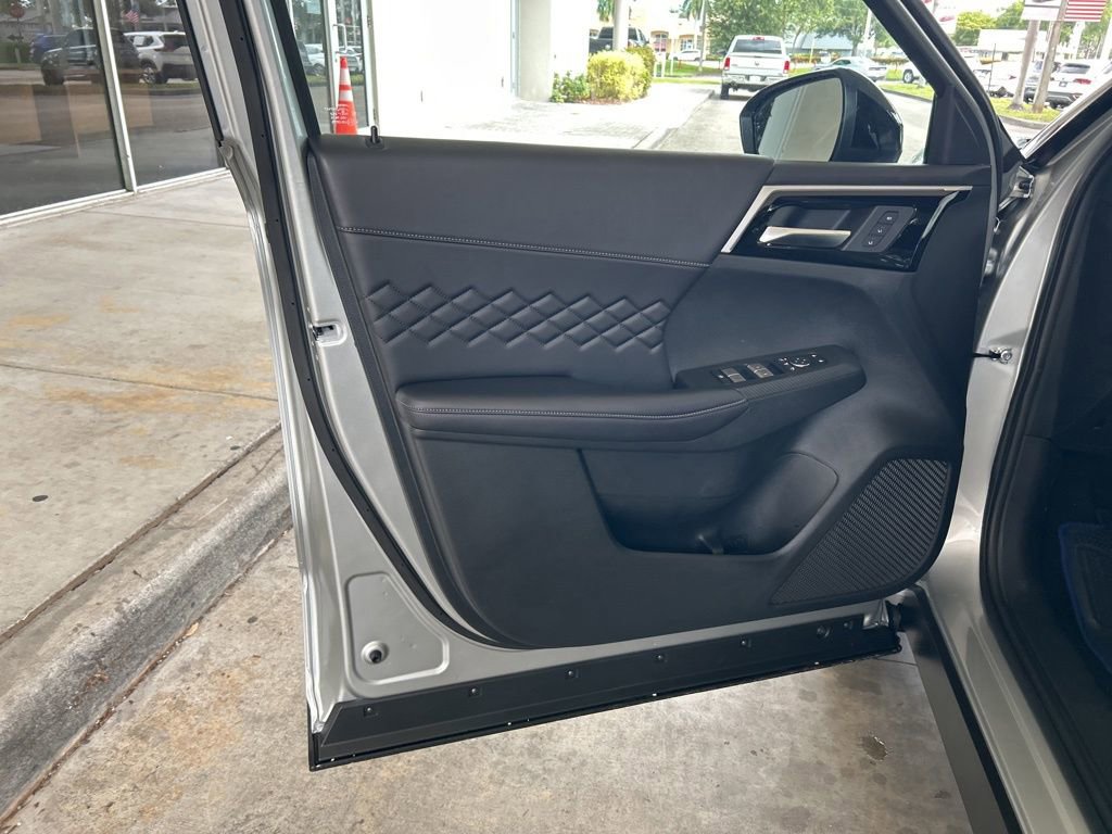 New 2025 Mitsubishi Outlander SEL Black Edition image 40