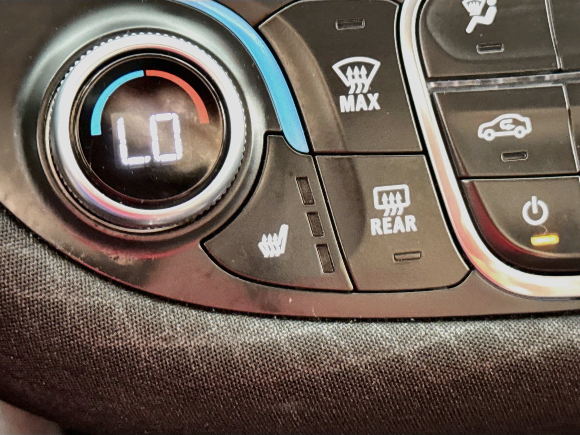 Used 2025 Chevrolet Malibu LT FWD image 4