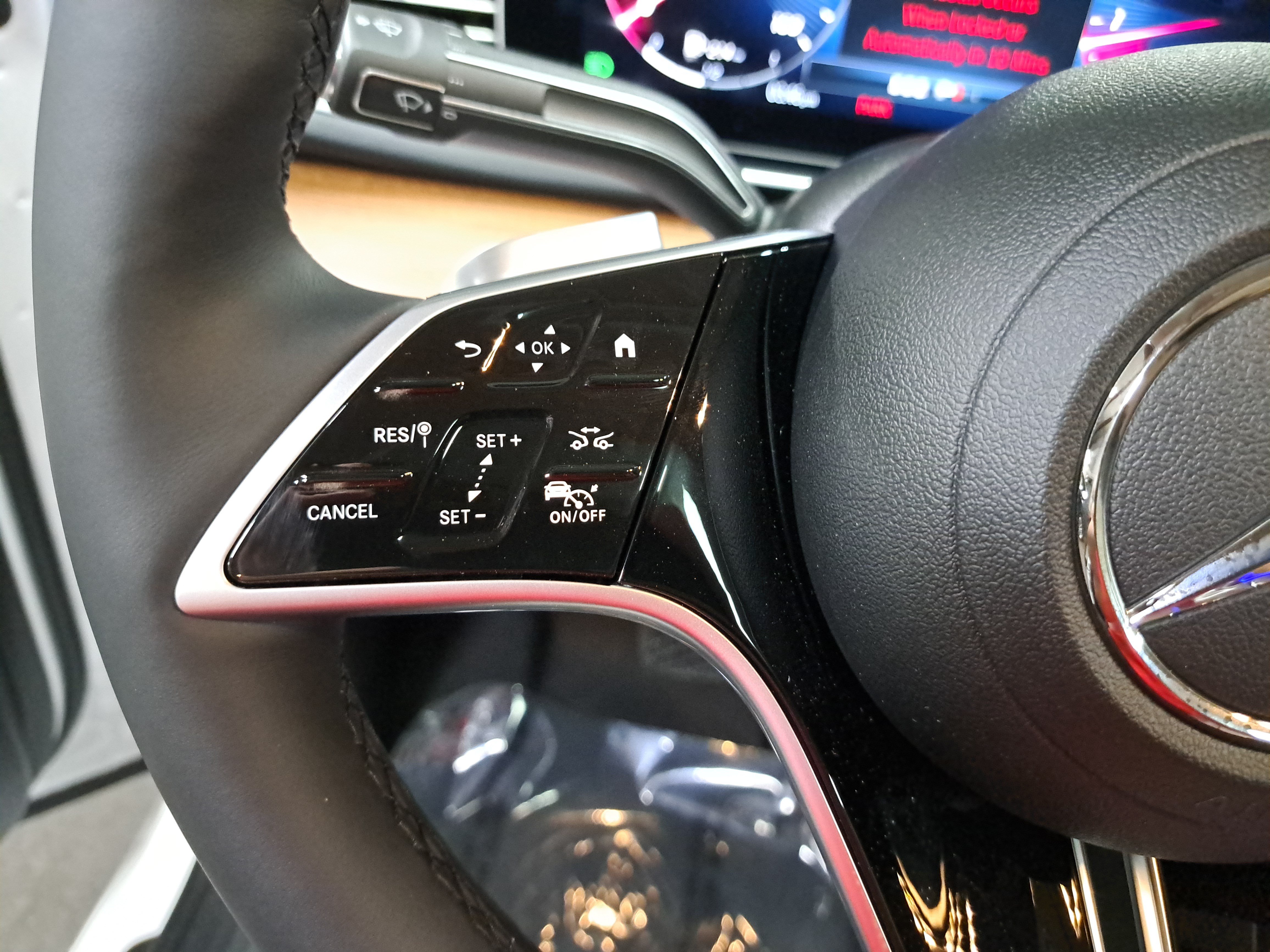 New 2026 Mercedes-Benz GLE 450 4MATIC Coupe image 17