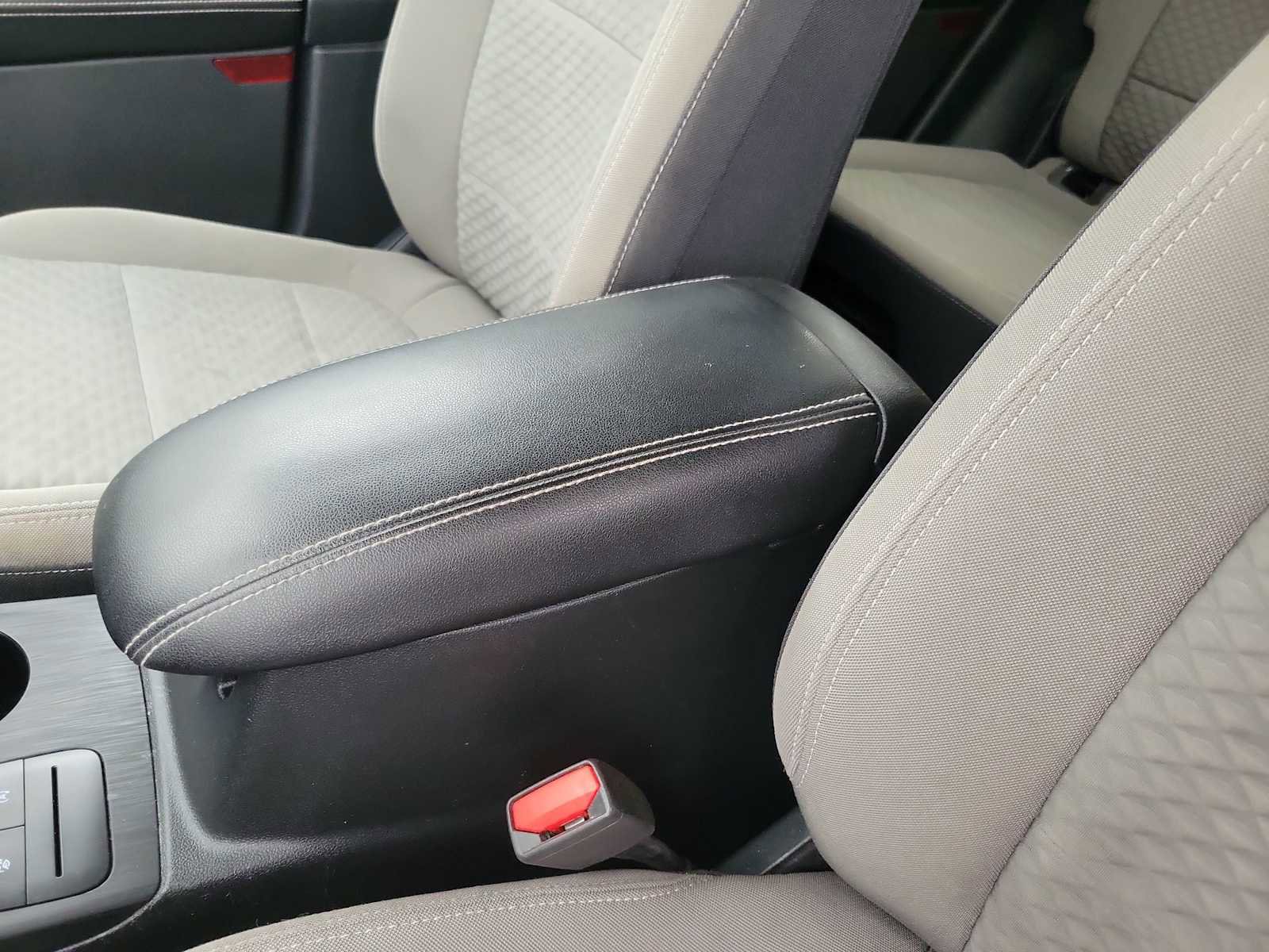 Used 2021 Ford Escape SE w/ Cold Weather Package image 20