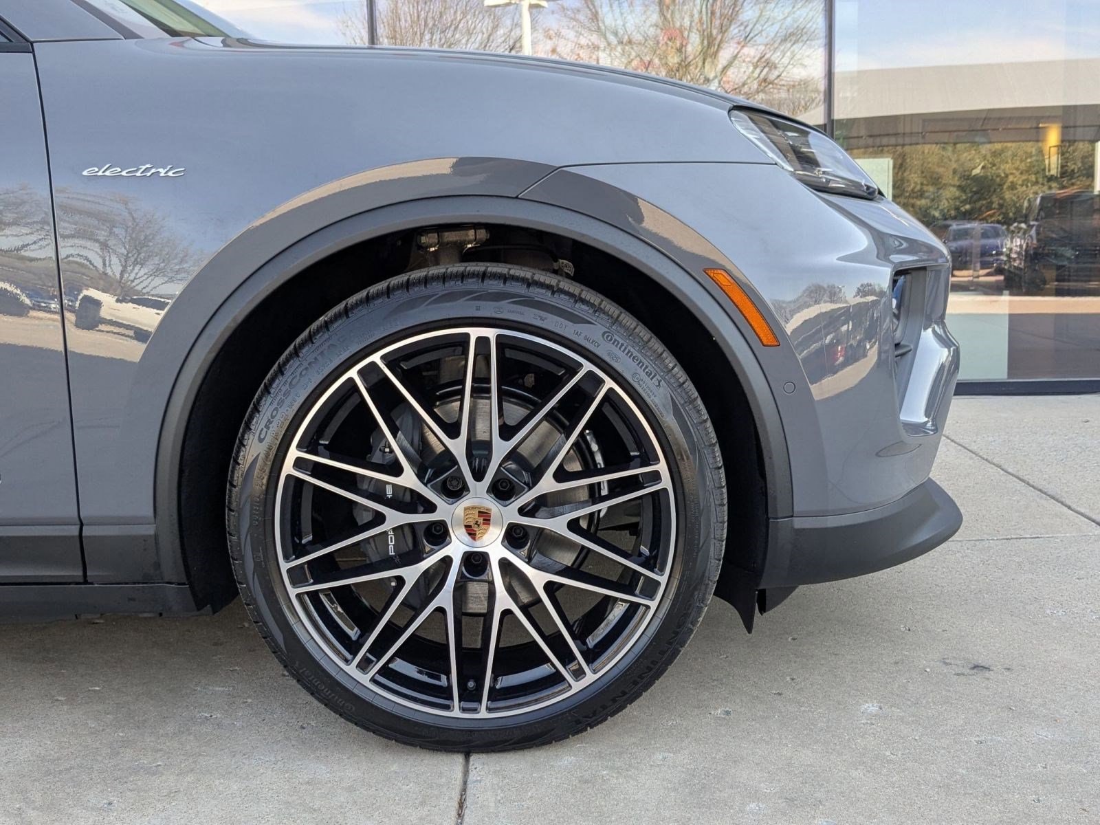 New 2026 Porsche Macan Electric RWD image 11