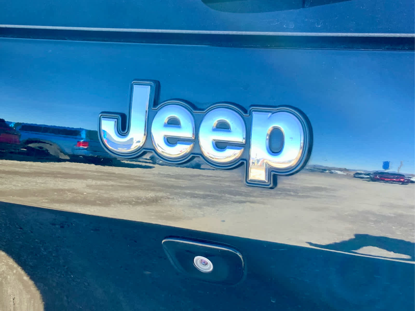 Used 2018 Jeep Cherokee Limited image 21