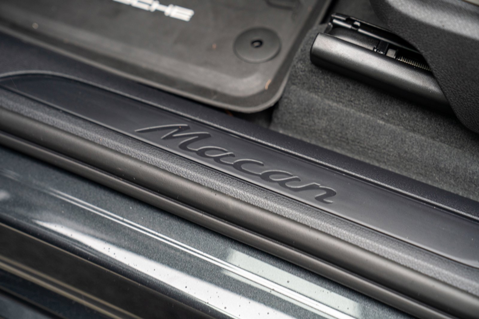 New 2026 Porsche Macan AWD/4WD image 12