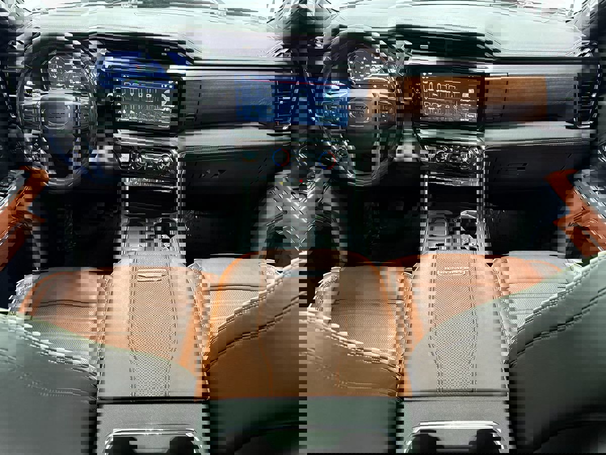 Used 2024 GMC Sierra 2500 Denali Ultimate image 16