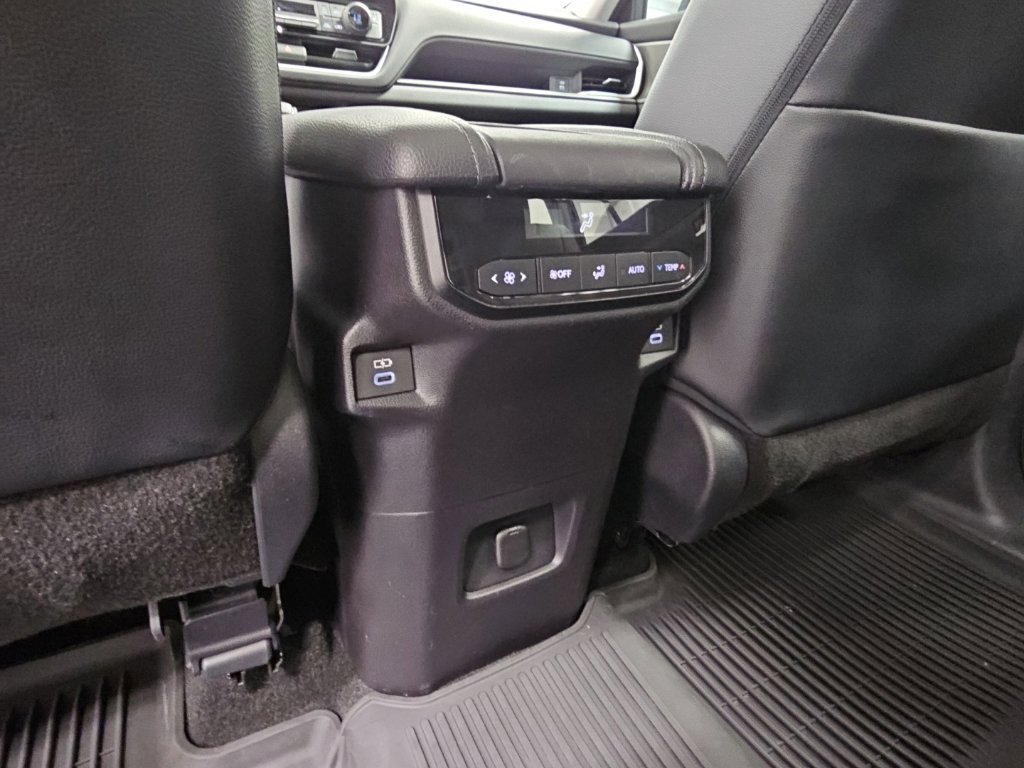 Used 2026 Toyota Grand Highlander XLE FWD image 32