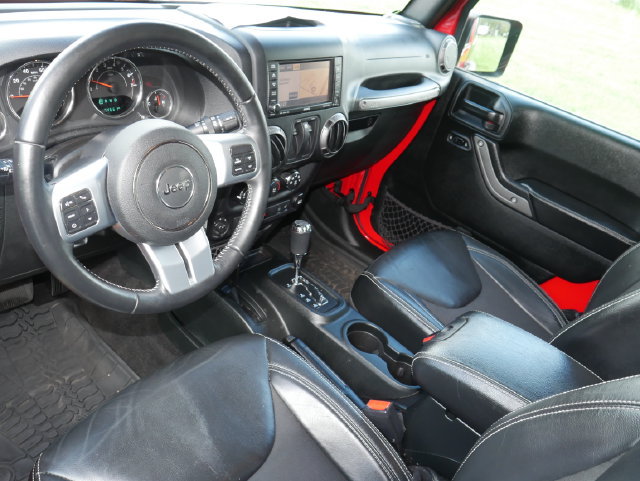 Used 2018 Jeep Wrangler Sport AWD/4WD image 13