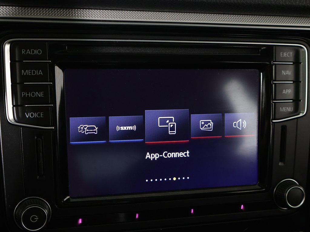 Used 2018 Volkswagen Passat 2.0T SE image 46