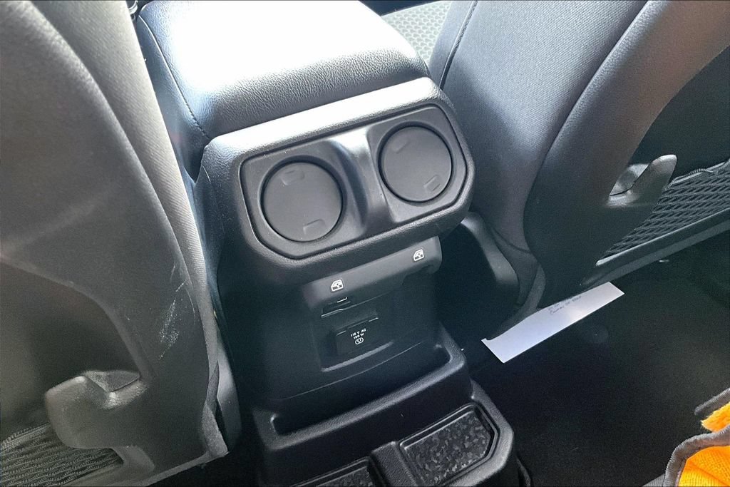 Used 2024 Jeep Wrangler Unlimited Rubicon 4xe AWD/4WD image 32