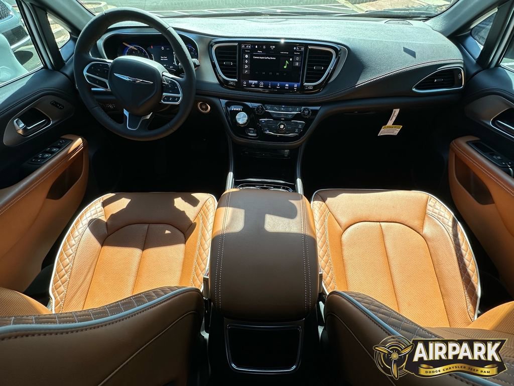 New 2024 Chrysler Pacifica Pinnacle FWD image 14