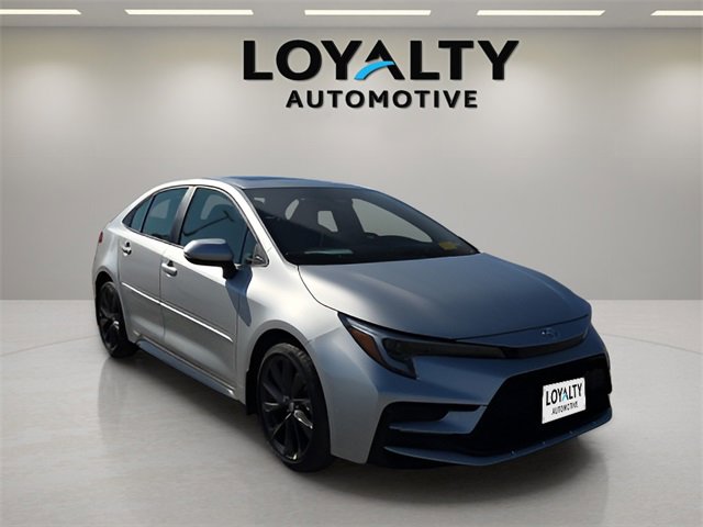 Used 2025 Toyota Corolla SE w/ SE Premium Package image 7