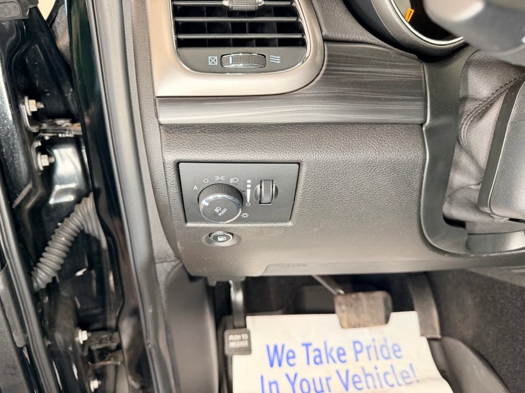 Used 2021 Jeep Grand Cherokee Altitude AWD/4WD image 17
