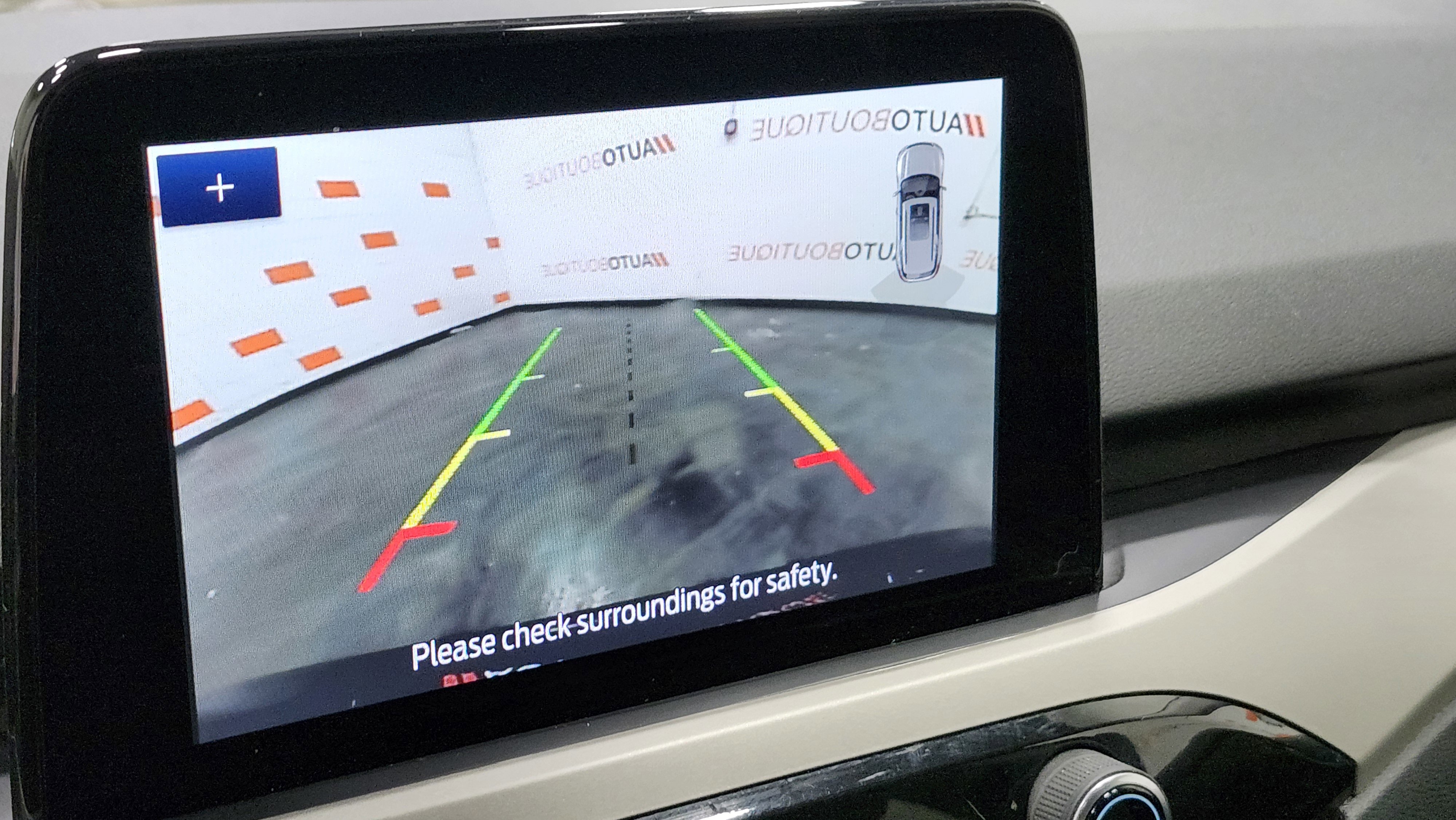 Used 2021 Ford Escape SE image 2