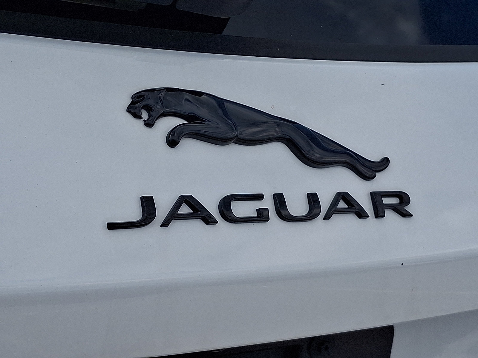 New 2026 Jaguar F-PACE R-Dynamic S AWD/4WD image 23