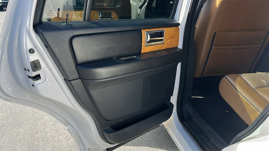 Used 2011 Lincoln Navigator 4WD w/ 101A Rapid Spec Order Code image 20