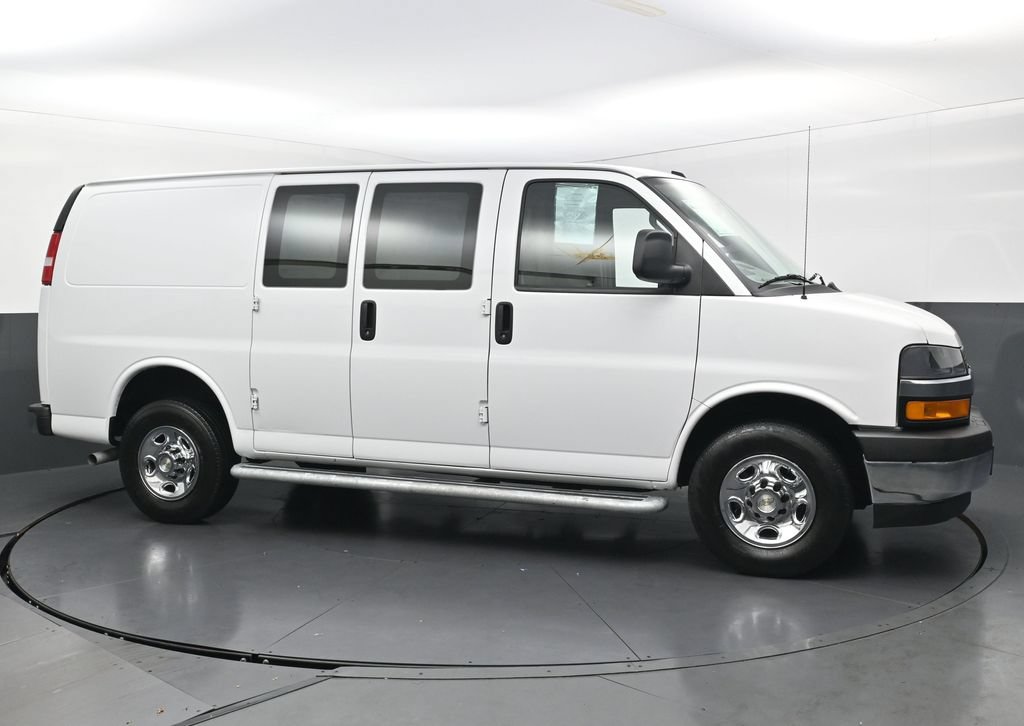 Used 2024 Chevrolet Express 2500 w/ Driver Convenience Package RWD image 6