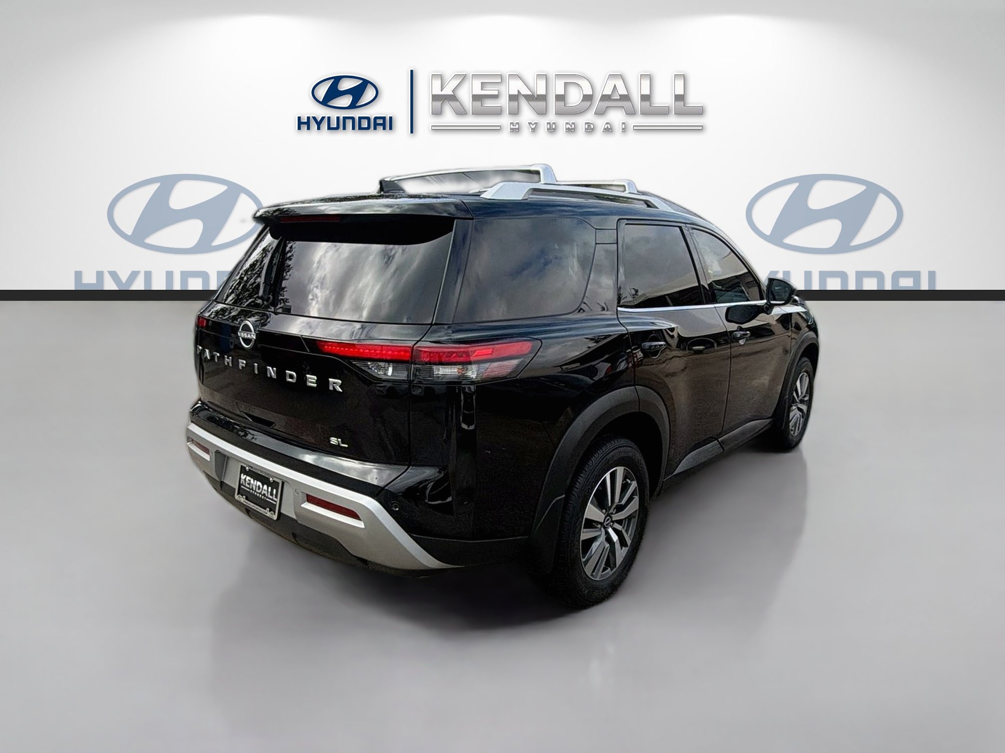 Used 2024 Nissan Pathfinder SL FWD image 6