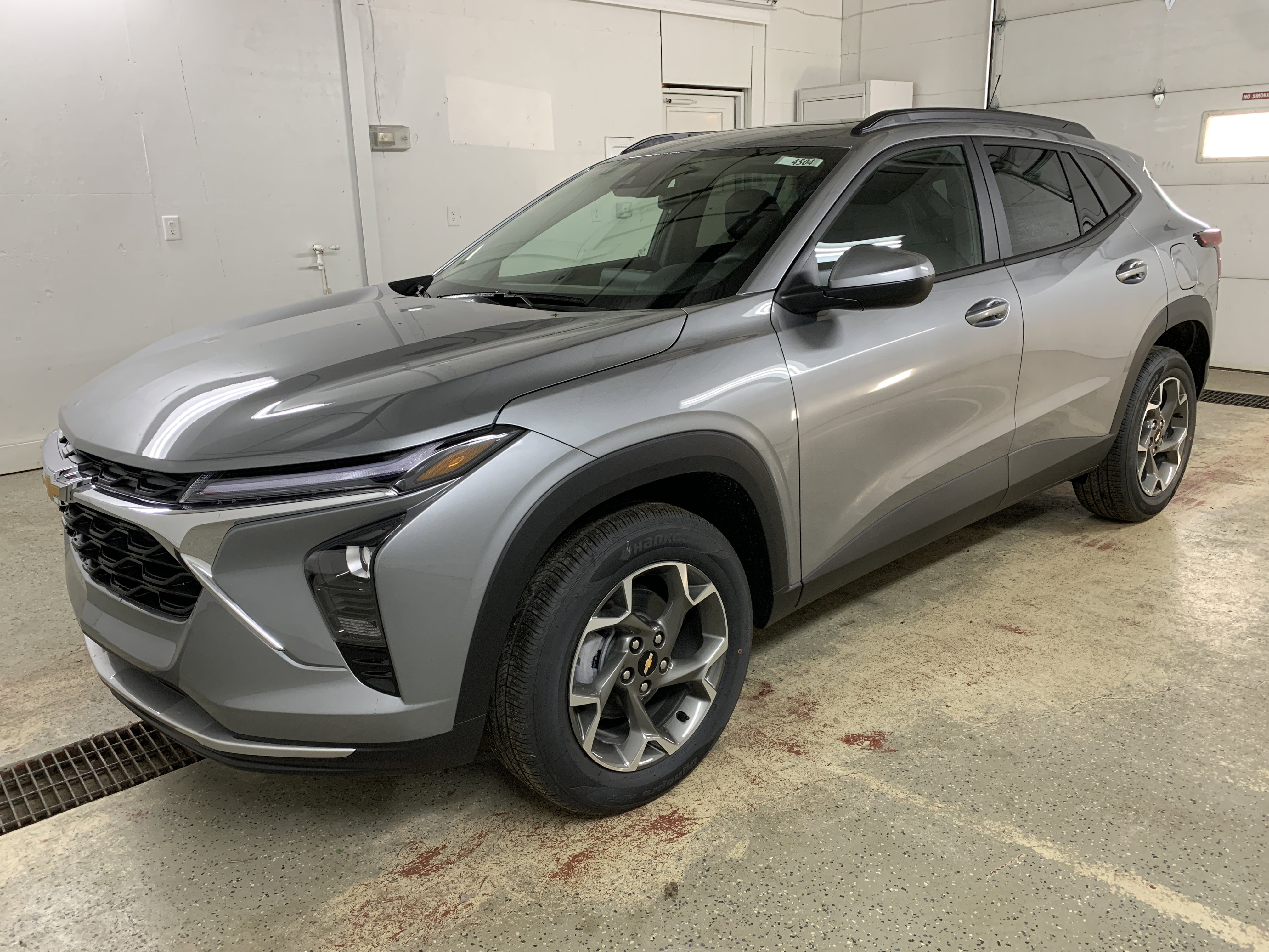 New 2026 Chevrolet Trax LT w/ Sunroof Package image 3