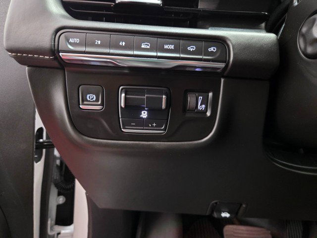 Used 2023 Cadillac Escalade ESV Sport Platinum w/ LPO, ONYX Package image 38