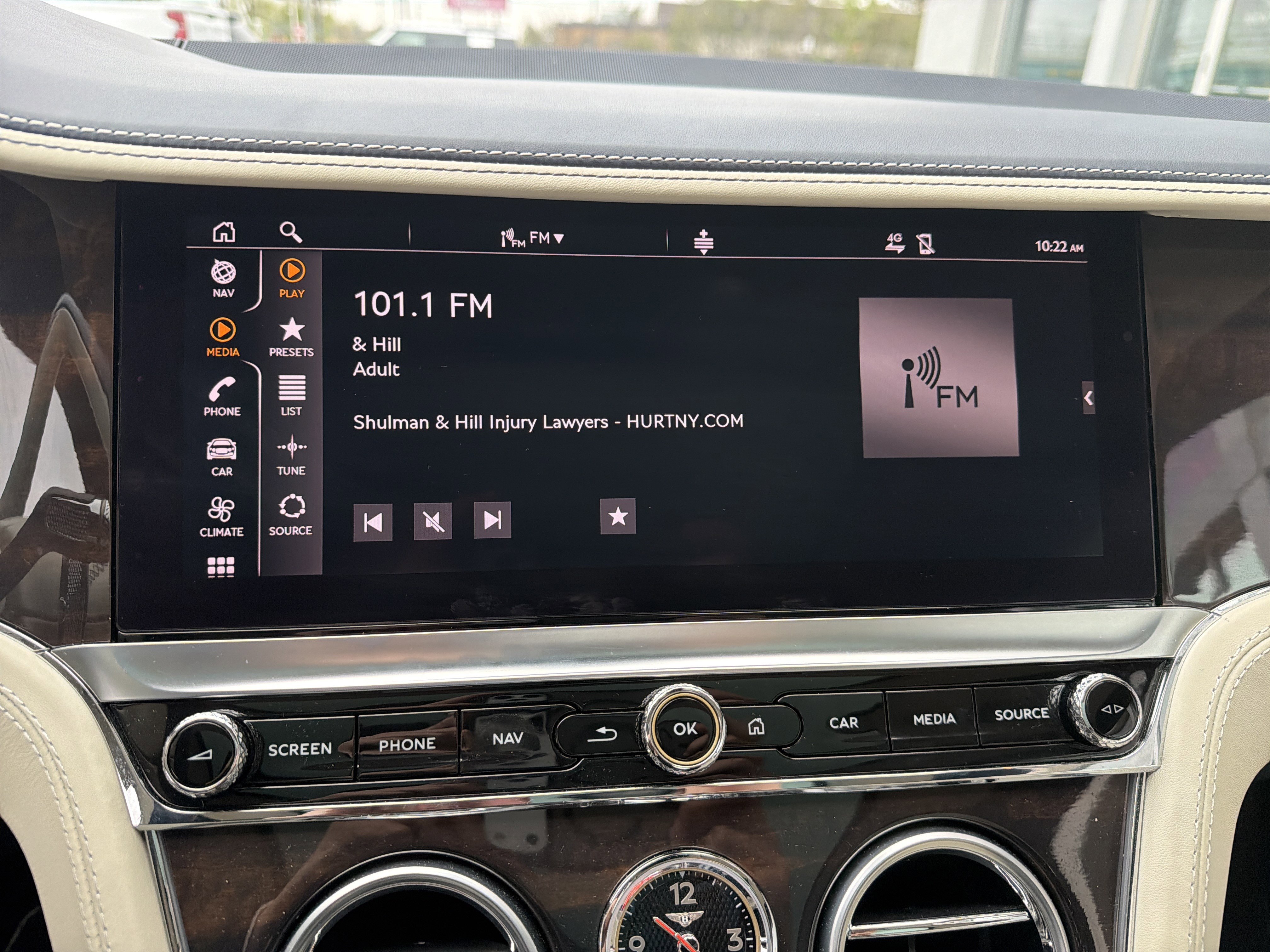 Used 2022 Bentley Continental GT image 25