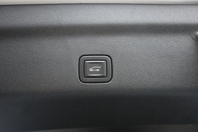 Used 2021 Chevrolet Tahoe High Country w/ Premium Package AWD/4WD image 35