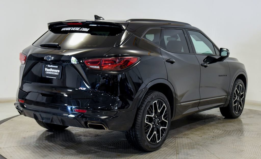 Used 2024 Chevrolet Blazer RS w/ Enhanced Convenience Package FWD image 11