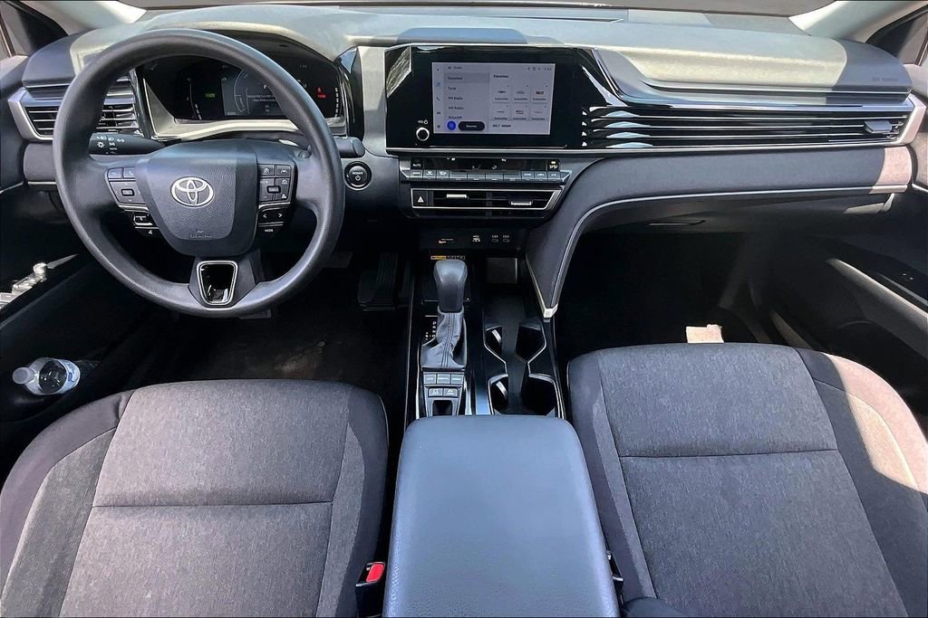 Used 2025 Toyota Camry SE FWD image 7