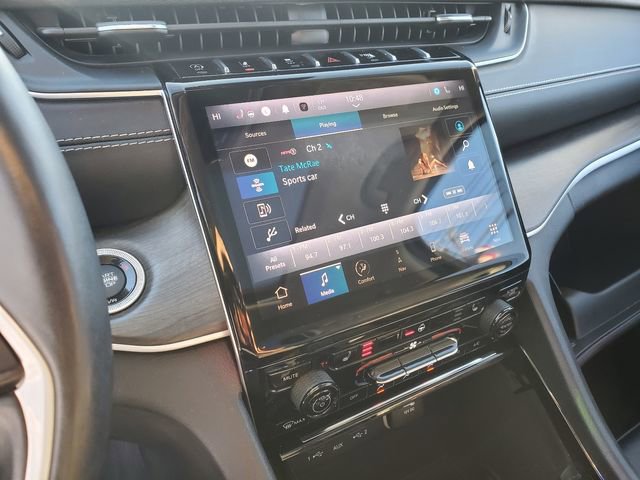 Certified 2022 Jeep Grand Cherokee Limited image 17